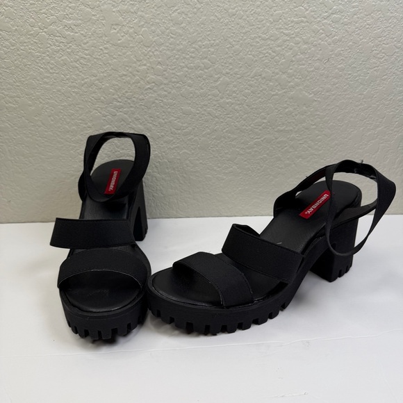 UNIONBAY Shoes - Union Bay Women’s Black Lucca Platform Chunky Block Heel Strappy Sandals Sz 8.5